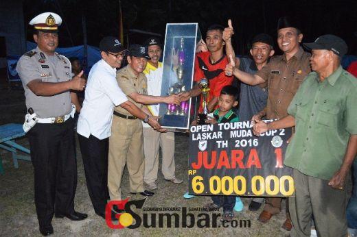 Turnamen Bola Kaki Laskar Muda Dharmasraya Cup II Berakhir, Tuan Rumah Juara Setelah Adu Pinalti