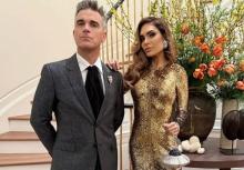Istri Robbie Williams, Ayda Field Dilarikan ke Rumah Sakit