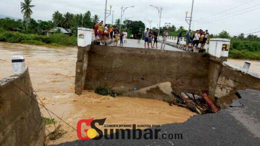 Walikota Padang Kunjungi Kawasan Banjir Padang Sarai, Jembatan Pasia Nan Tigo Putus Diterjang Banjir