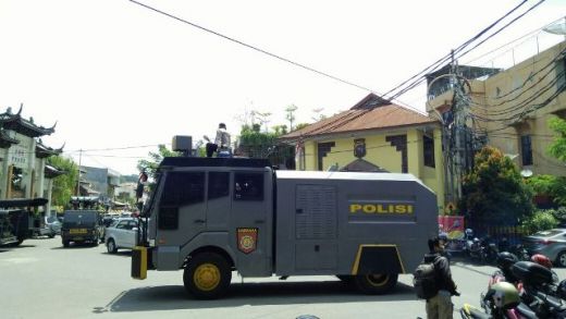 Amankan Demo Tuntut Tutup Kreamatorium HBT, Polresta Padang Turunkan 750 Personel