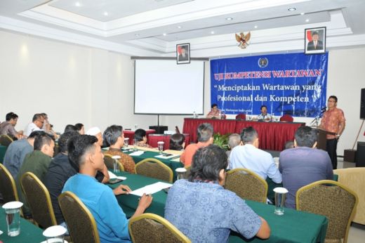PWI Sumbar Laksanakan Uji Kompetensi Wartawan, Gubernur Irwan: Setuju Bahwa Wartawan Harus Punya Kompetensi