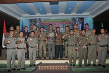 Gubernur Irwan Prayitno Buka Rakor Satlinmas se-Sumatera Barat di Padang Panjang