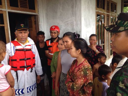 Bantuan Untuk Korban Banjir Padang Terus Didistribusikan, Warga Mengaku Bertahan Saat Banjir Menerjang