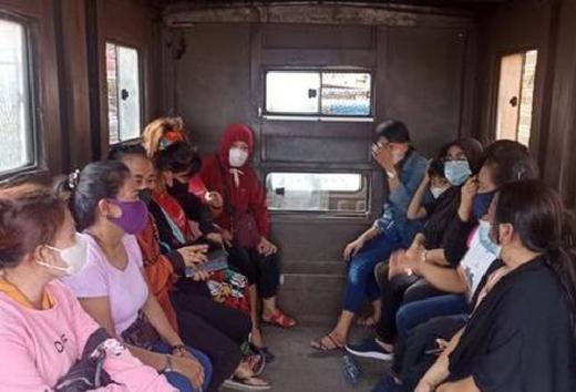 Panti Pijat Plus-plus Berkedok Salon di Padang Digerebek, 14 Orang Diamankan