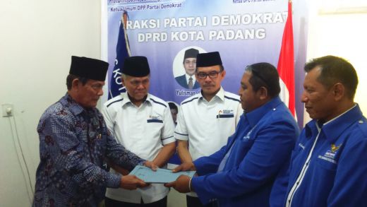 Emzalmi-Desri Kandidat Pertama yang Mendaftar ke Partai Demokrat Padang