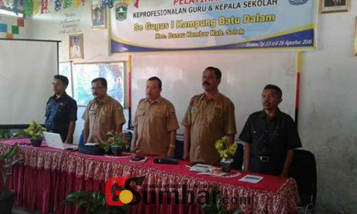 Guru SD Danau Kembar Kabupaten Solok Laksanakan Workshop Peningkatan Mutu