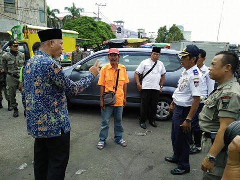 Pulang Haji, Wako Padang Tabik Rabo, Tanya Kenapa?