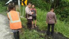 Pengemudi Pekanbaru Selamat dari Tragedi Truk Canter Terjun ke Jurang Sedalam 100 Meter di Padang