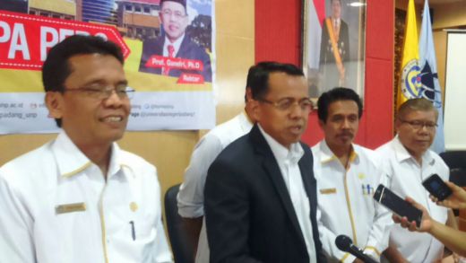 Rektor UNP, Ganefri: Pemberian Doktor HC Kepada Megawati Tidak Bertentangan dengan Permendikbud