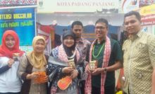 Gubernur IP Apresiasi Stand Padang Panjang di Sumbar Expo Kota Bandung