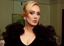 Adele Menunda Konser di Las Vegas Karena Masalah Kesehatan