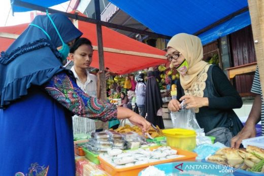 Meski PSBB, Pedagang di Pasar Pabukoan Pariaman Masih Beromzet Ratusan Ribu per Hari