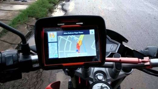 Cara Mudah Instalasi GPS Navigasi Untuk Motor Yang Bisa Anda Lakukan