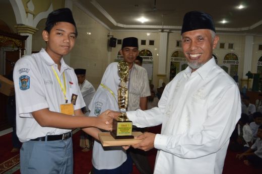 Tutup Pesantren Ramadan, Walikota Padang Ajak Warga Saling Menjaga