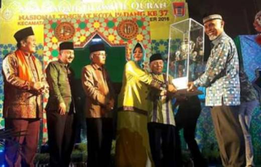 Sabet Juara Umum, Kecamatan Kuranji Ukir Sejarah di MTQN Tingkat Kota Padang