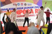 Menpora Amali Senam Bersama Seribu Peserta SKJ di Makassar