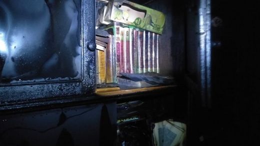 Deretan Al Quran Ini Ditemukan Utuh dalam Rumah yang Hangus Terbakar